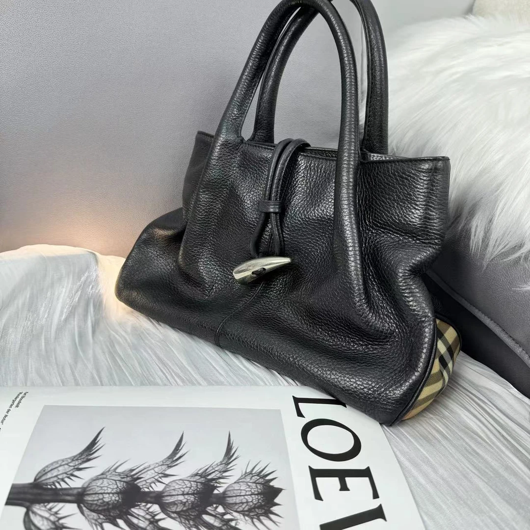95新 BURBERRY/博柏利 Burberry 牛角侧边格纹托特
