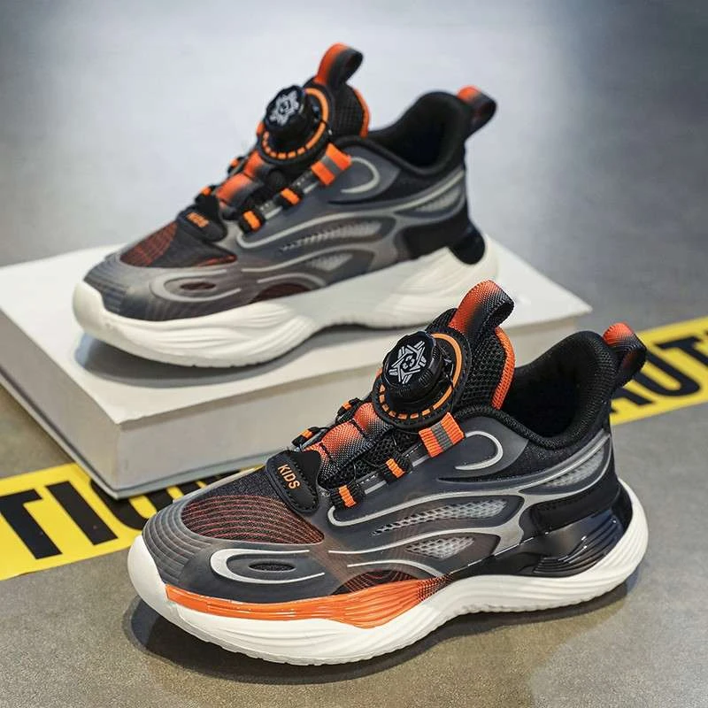 鸿星童尓兢男童鞋秋冬季2023新款男孩皮面防水防滑旋转纽扣运动鞋