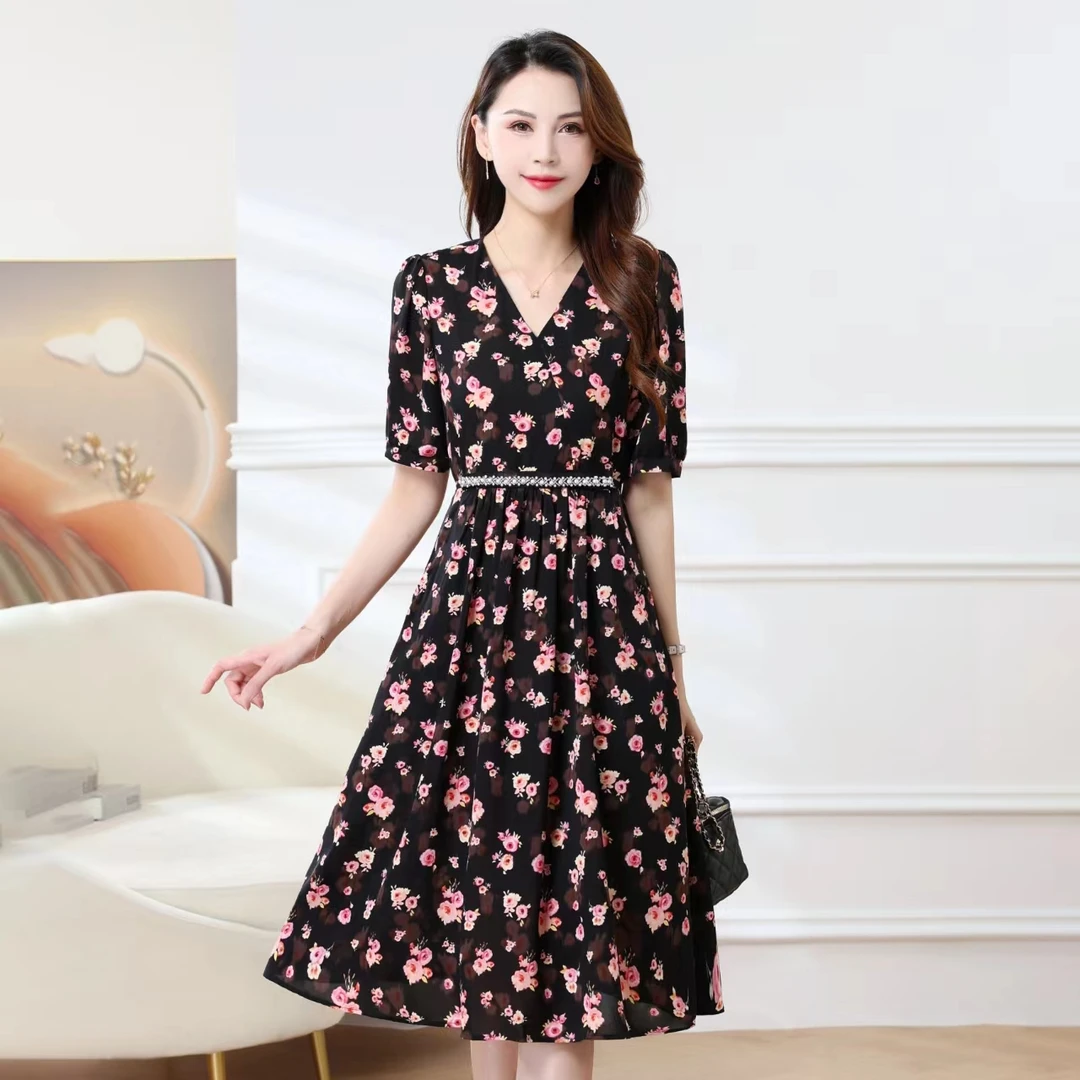 女装连衣裙碎花显瘦夏季时尚法式收腰复古中长款印花修身裙子