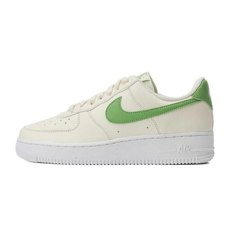 NIKE耐克女子WMNS AIR FORCE 1  07 NN板鞋/复刻鞋DV3808-102