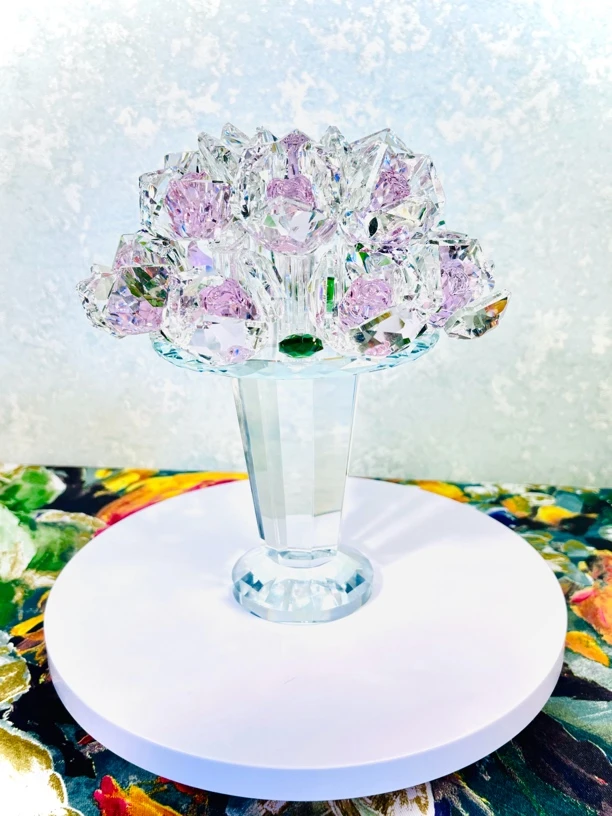 现代轻奢水晶手捧玫瑰花手工装饰摆件创意客厅酒柜家居电视柜送礼