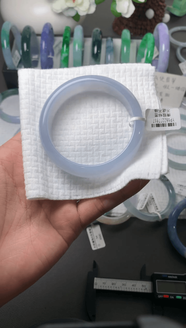 【闪购商品】翡翠手镯未镶嵌58