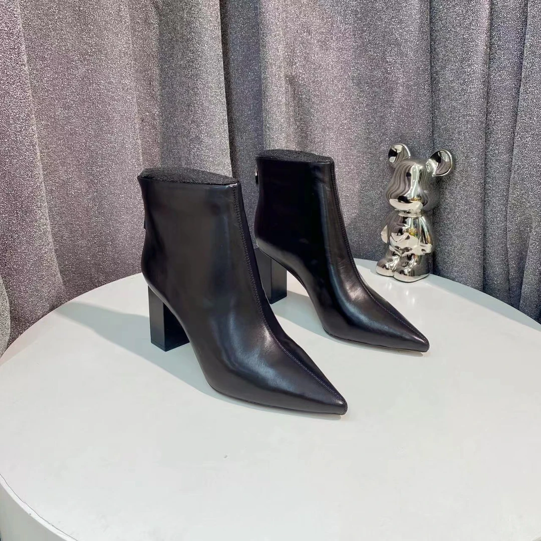 CL9105  黑色 秋冬季百搭粗高跟时尚女士尖头真皮短靴