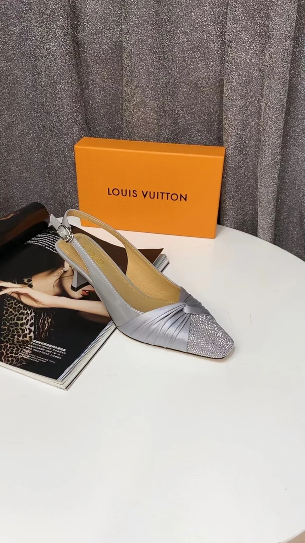 QMS1024-2476 银色  2024新款百搭气质粗跟方头女士水钻凉鞋