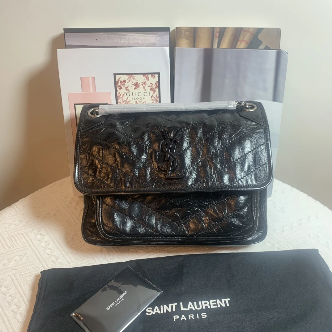 全新未使用 YSL/圣罗兰 黑色niki中号银链23