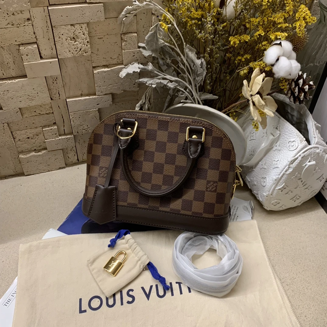 全新未使用 LouisVuitton/路易威登 棋盘格贝壳bb芯片款