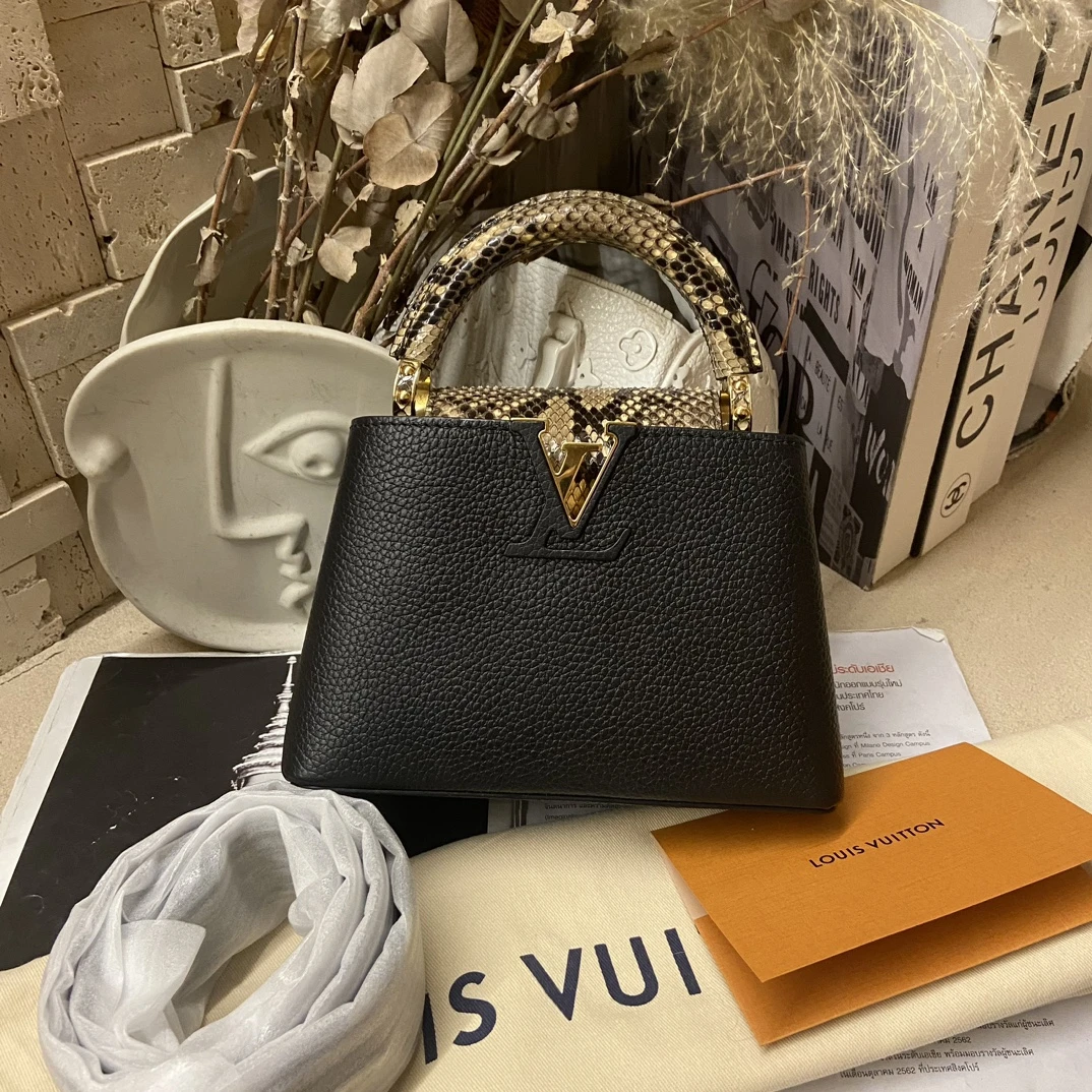 全新未使用 LouisVuitton/路易威登 capcuines mini包 拆1