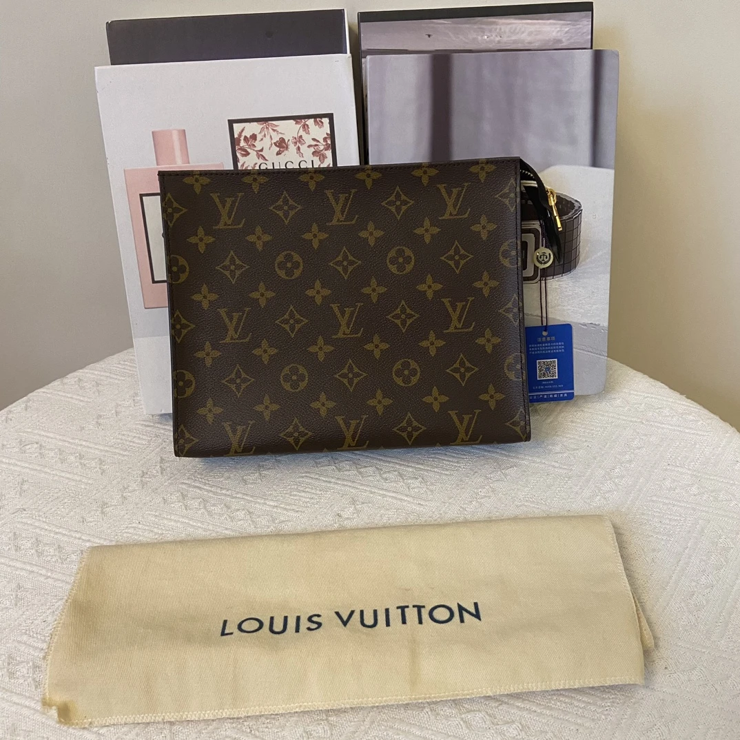 全新未使用 LouisVuitton/路易威登 老花洗漱包手包26  芯片款