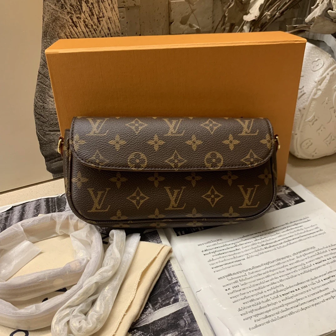 全新未使用 LouisVuitton/路易威登 ivy