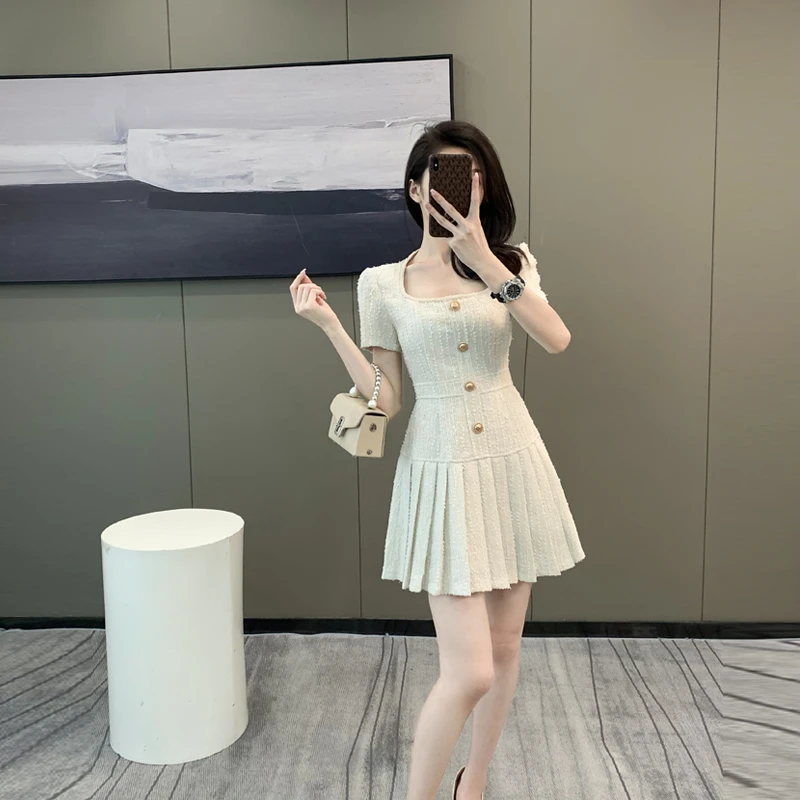 法式小香风白色方领连衣裙女夏季气质高级感收腰显瘦百褶裙小个子