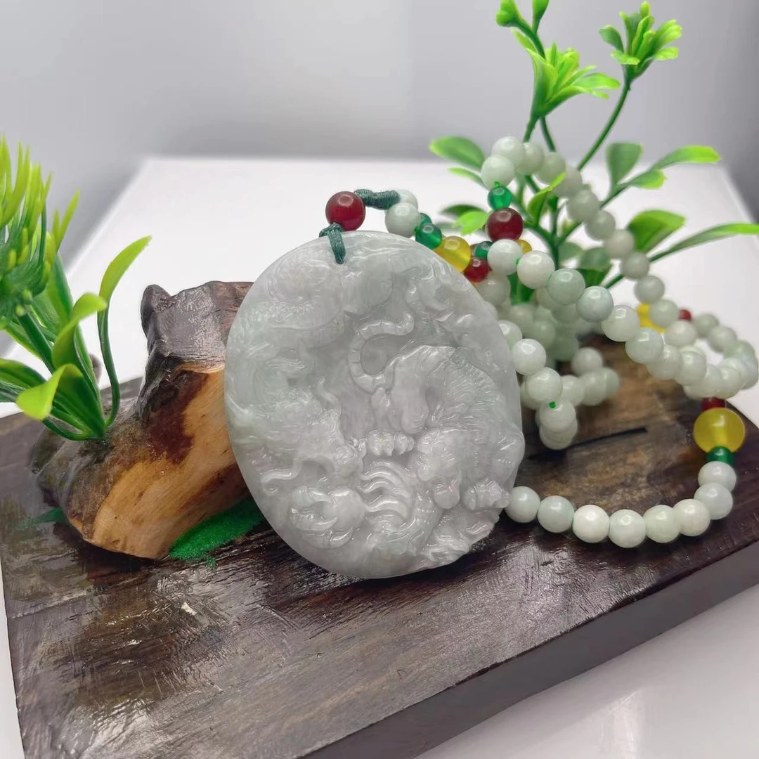 GS翡翠A货时尚百搭精美龙虎牌吊坠