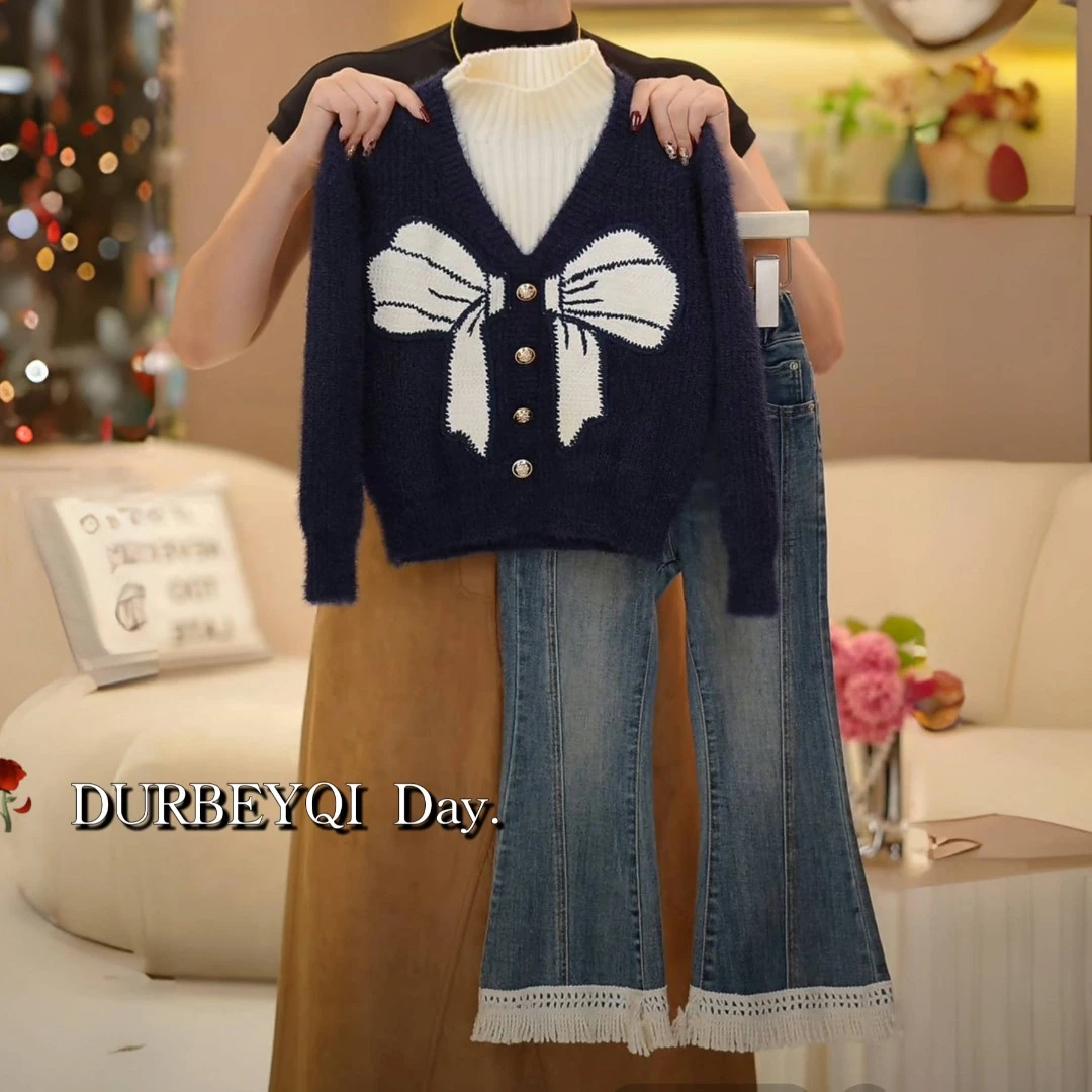 DURBEYQI/朵贝奇女童2025冬季韩版蝴蝶结毛衣加绒牛仔裤套装4915