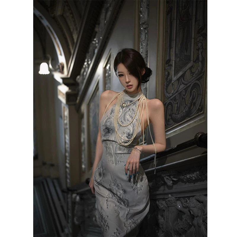 复古国风新中式改良旗袍风情万种裙子印花设计感无袖挂脖连衣裙女