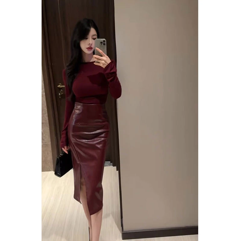 秋冬新款氛围感时髦御姐风长袖T恤上衣女侧开叉过膝PU皮裙半身裙