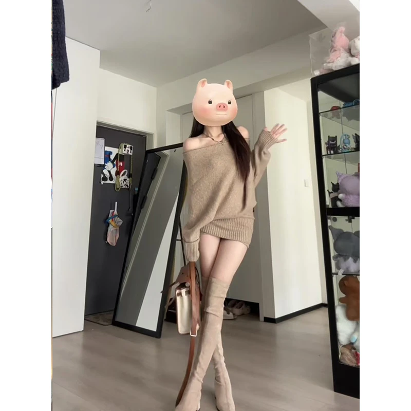 纯欲风一字肩毛衣套装女秋季宽松蝙蝠袖上衣/坑条设计短裤两件套