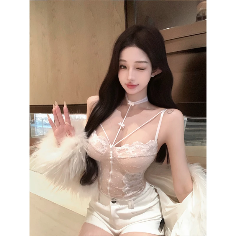 纯欲风性感辣妹外穿挂脖上衣抹胸蕾丝吊带修身高腰短裤时尚两件套