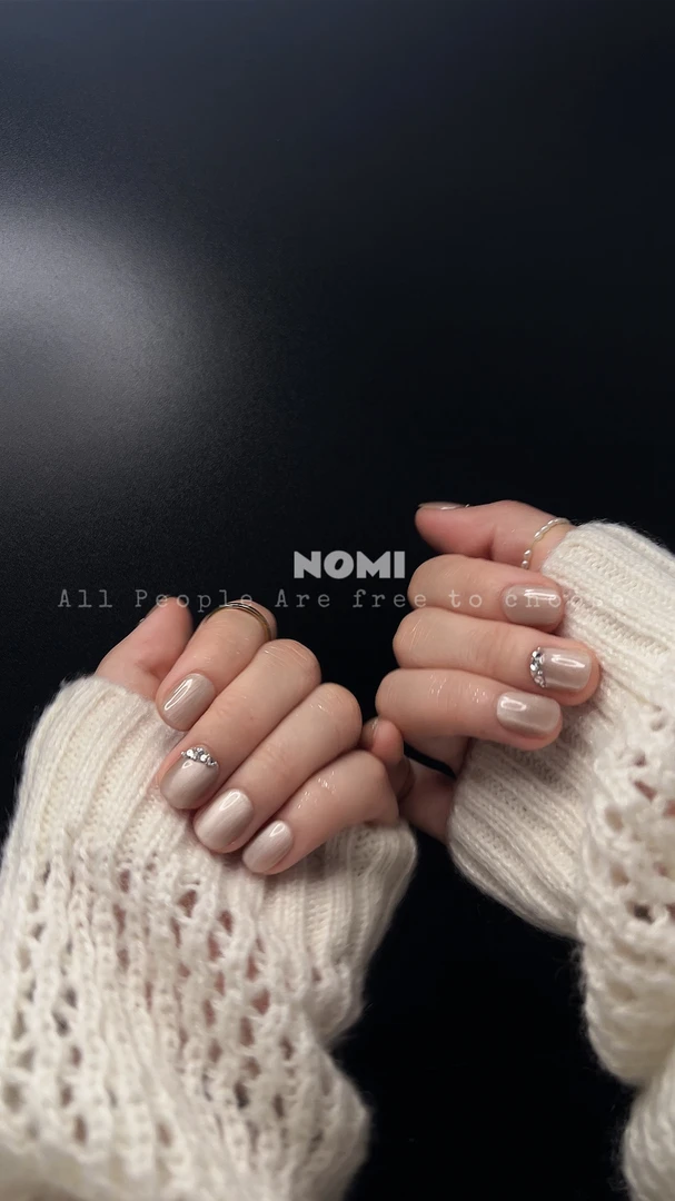 『新秋日丝绸』NOMI高定爆闪猫眼带钻穿戴甲个性显白新款短方圆爆款