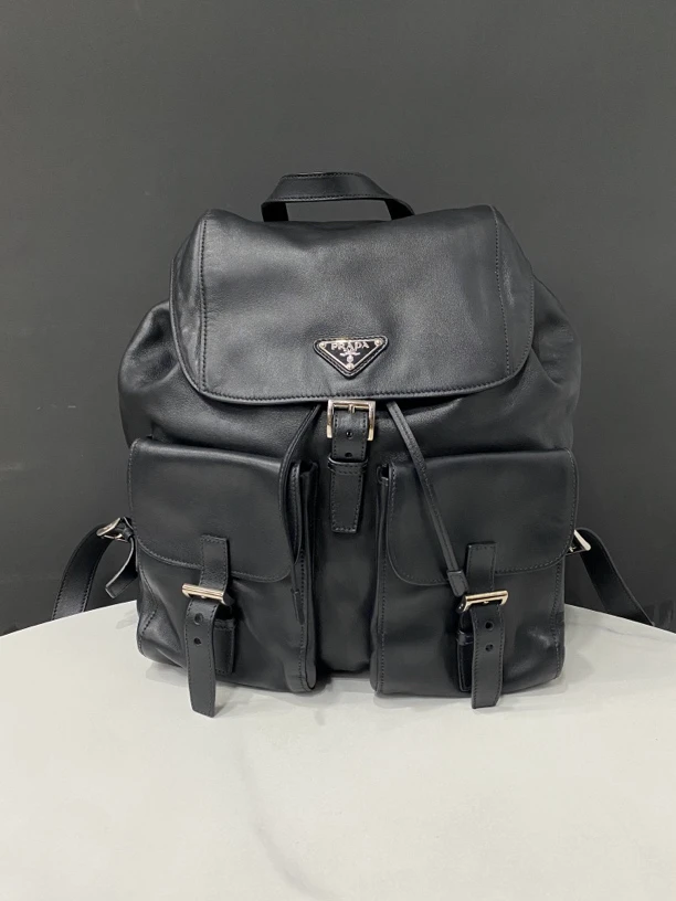 95新 Prada/普拉达 黑银双肩包28Cm/JJ4072206