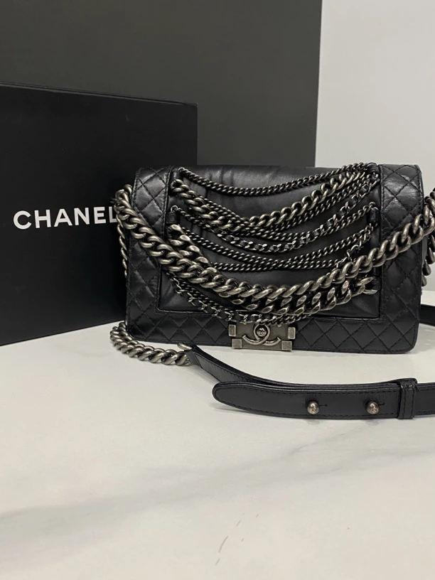 95新 Chanel/香奈儿 黑银多链条Leboy包18开25Cm/0284063010