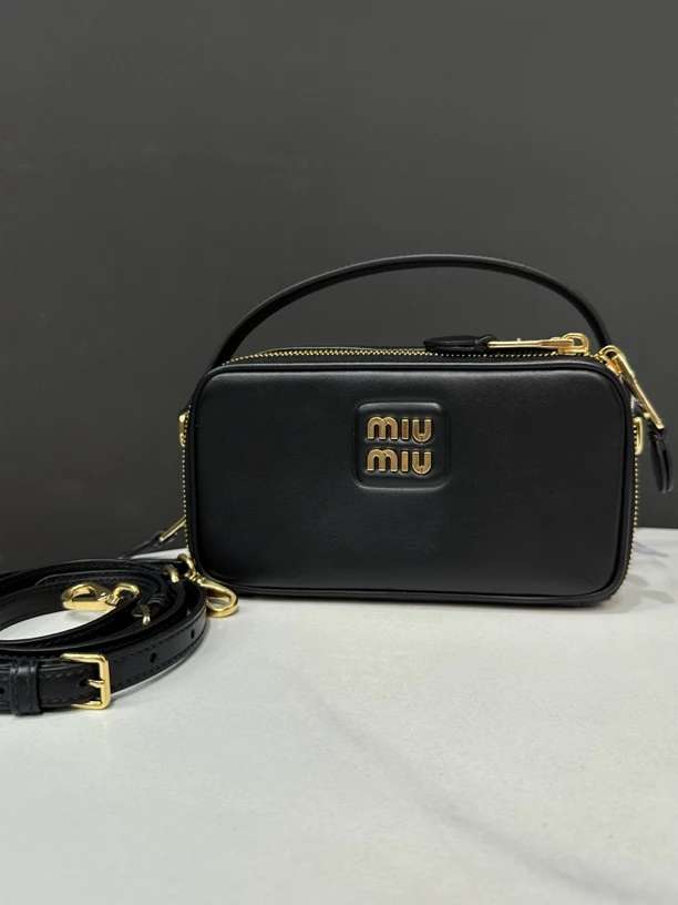 99新 MIU MIU/缪缪 23SS长盒子包18cm/JJ4070521