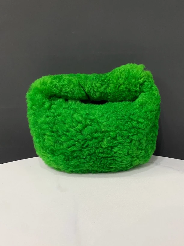 99新 BOTTEGA VENETA/葆蝶家 羊羔毛jodie手提包22cm/JJ04102505