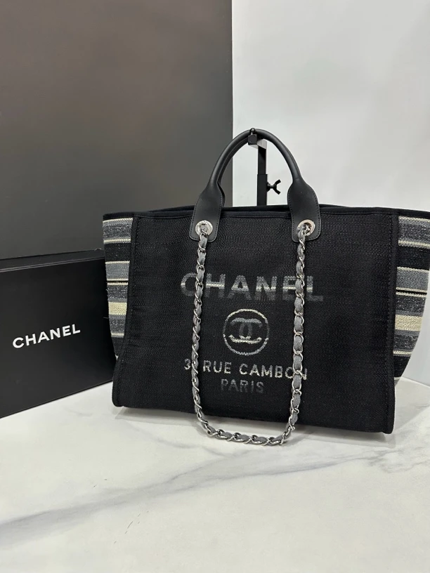95新 Chanel/香奈儿 黑色拼条纹沙滩包26开38cm/JJ04072503