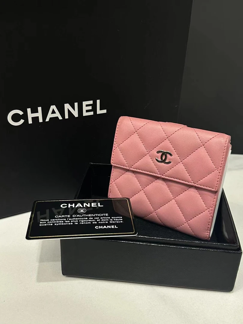 95新 Chanel/香奈儿 粉色两折钱包16开卡11cm/JJ4070612