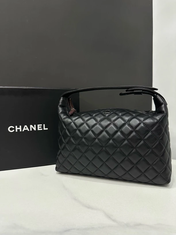 95新 Chanel/香奈儿 黑银hobo饭盒包17开26cm/JJ4111601