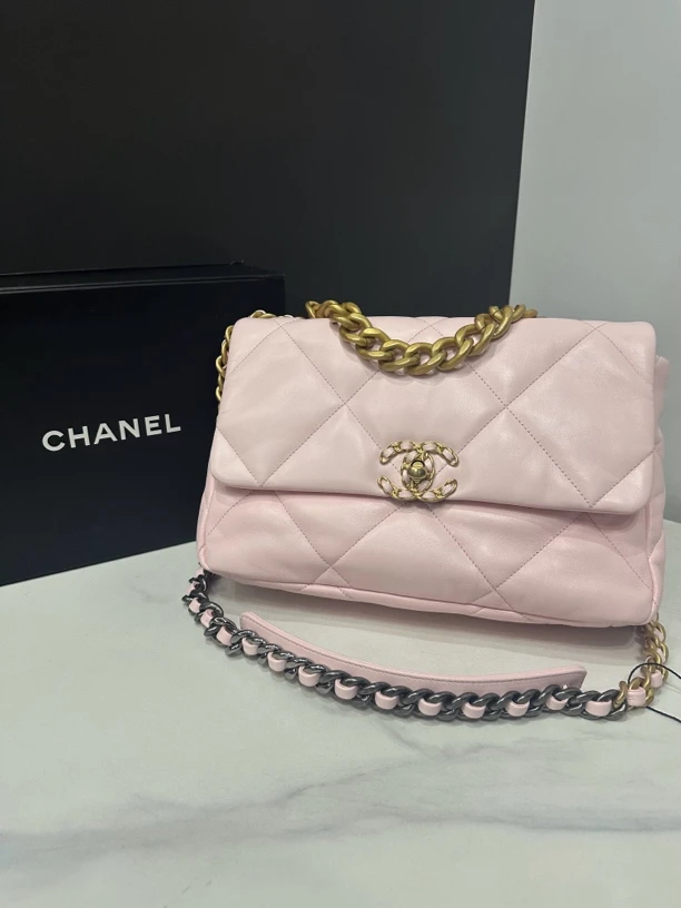 95新 Chanel/香奈儿 樱花粉19bag链条包芯片30cm/0484070130