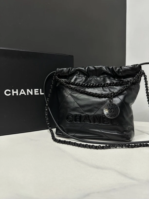95新 Chanel/香奈儿 soblack mini22bag芯片17cm/JJ4082906
