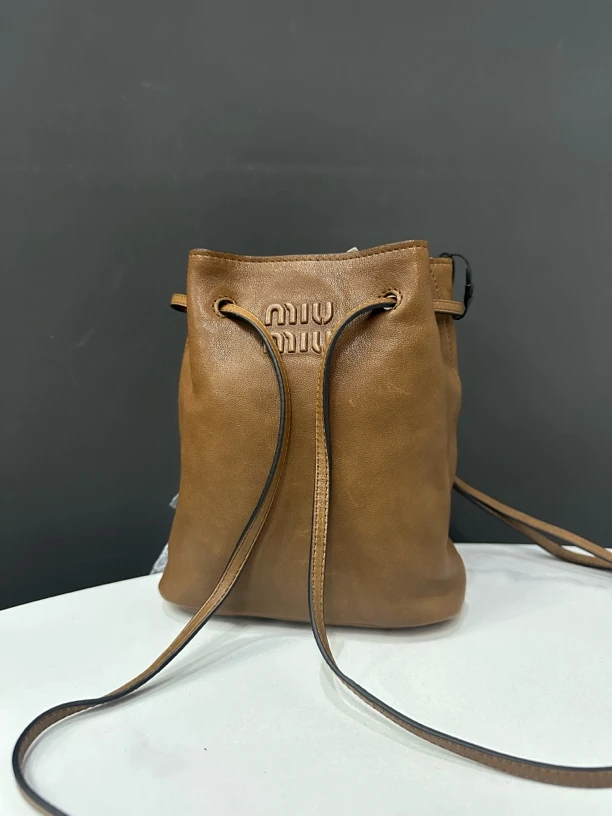 95新 MIU MIU/缪缪 mini福袋水桶包14cm/JJ4111403