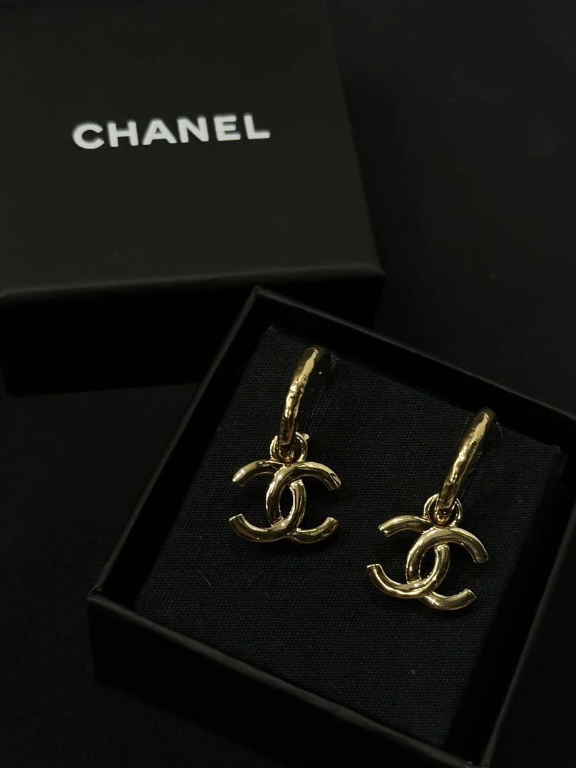 99新 Chanel/香奈儿 24C熔岩双C耳钉/JJ4081506