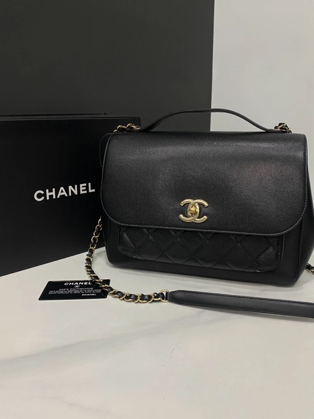 95新 Chanel/香奈儿 黑金鱼子酱手柄邮差包/23开卡28Cm/8207800