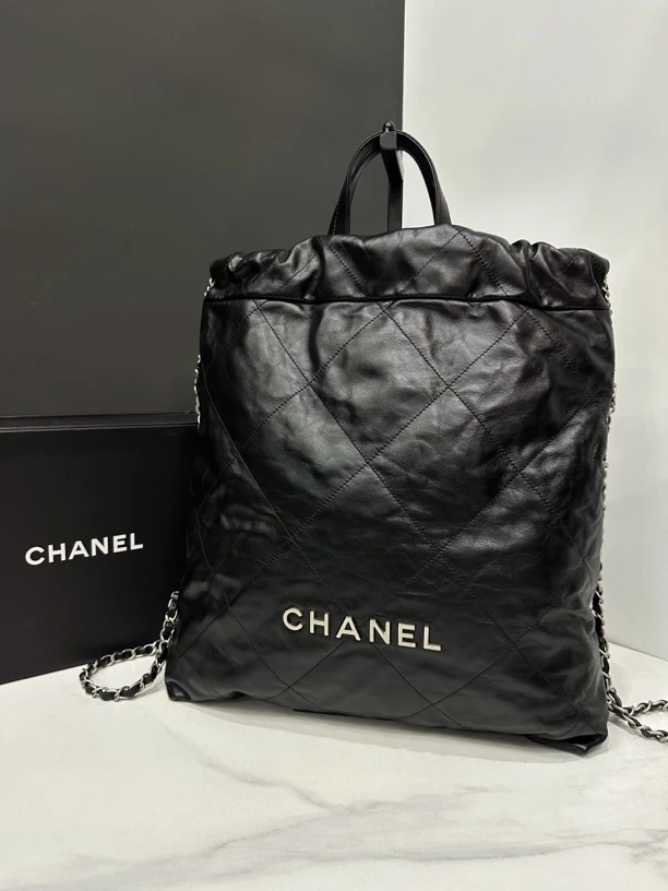 95新 Chanel/香奈儿 22bag双肩包芯片34cm/JJ4082105