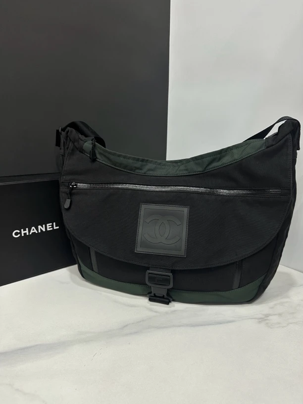 95新 Chanel/香奈儿 运动方标xxl邮差包8开45cm/JJ04090802