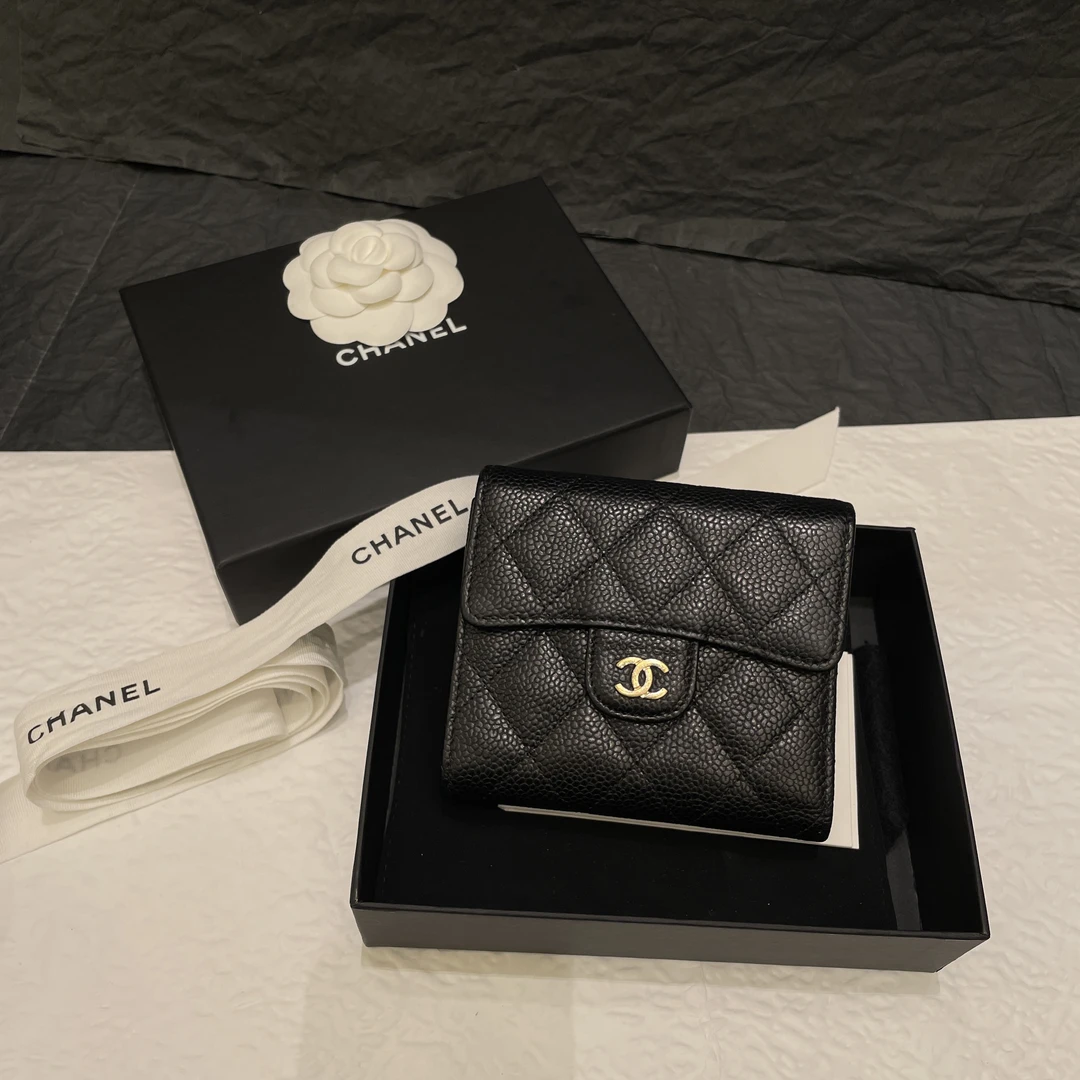 95新 Chanel/香奈儿 【小考拉】香奈儿 黑金鱼子酱三折钱包