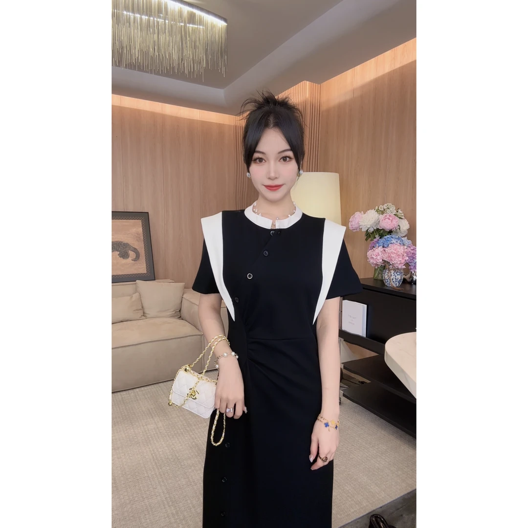 6660 鱼鱼严选法式高级感高冷御姐风高端精致黑色连衣裙