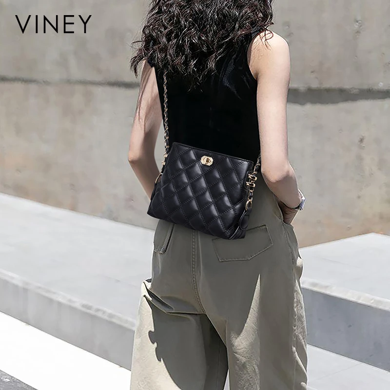 Viney/薇妮真皮女包包斜挎包菱格链条单肩腋下牛皮包赠玩偶S7595