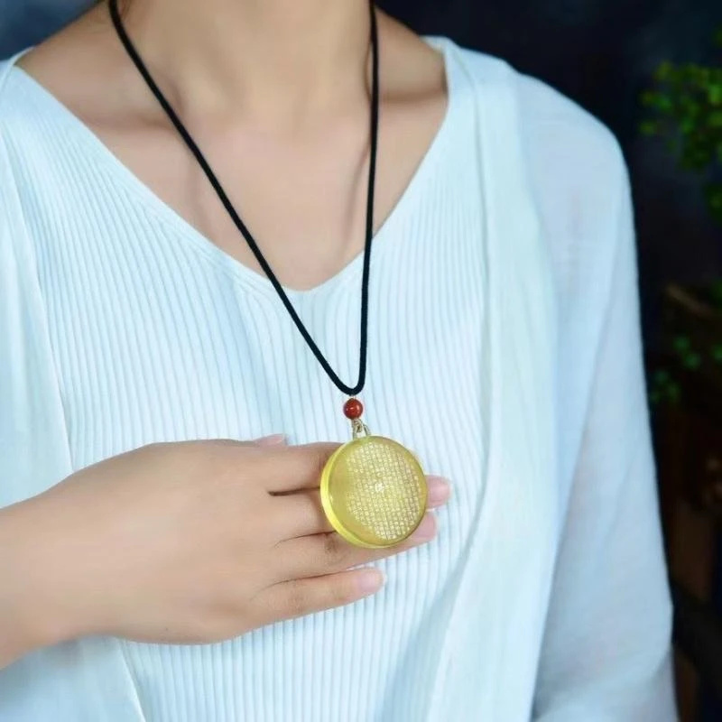 天然黄水晶般若波罗蜜多心经吊坠男女款情侣民族圆无事牌毛衣挂坠