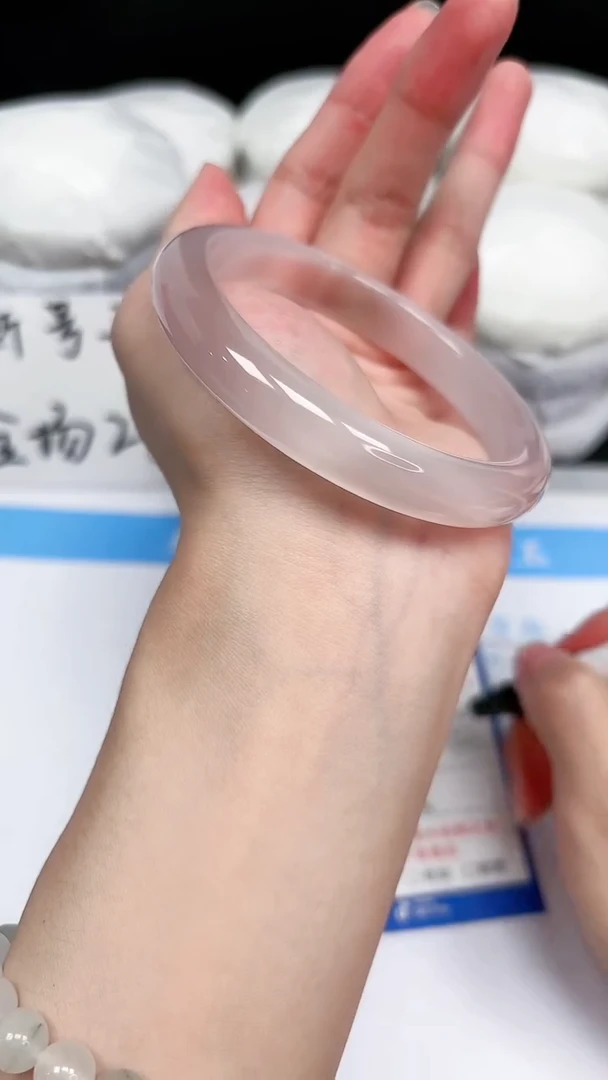 【闪购商品】石英质玉手镯未镶嵌320-59.7