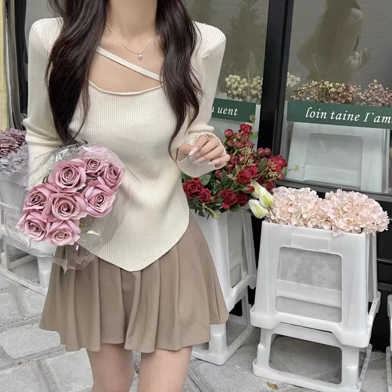 《雨桐精选8.31》别致设计感长袖上衣-10177