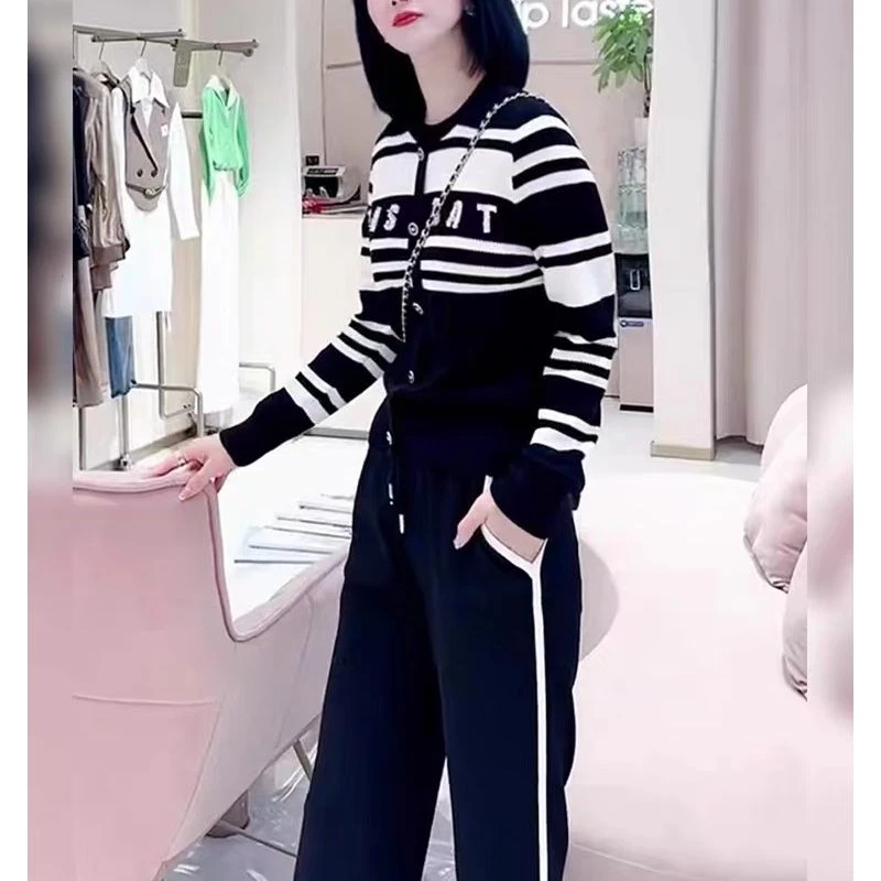 《雨桐精选10.15》百搭休闲小香风外套-6191