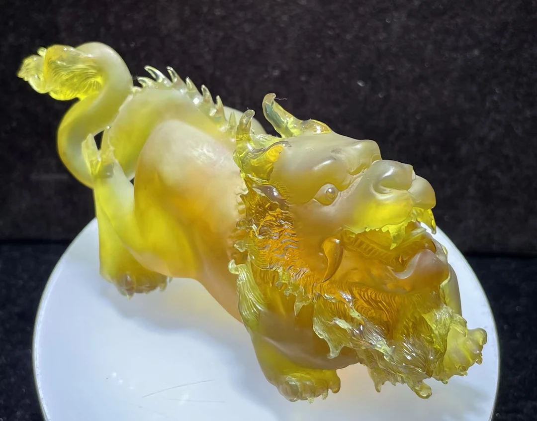 缅甸琥珀:龙生九子第七子,狴犴又名宪章:116×39.9×55.8mm 重:76克