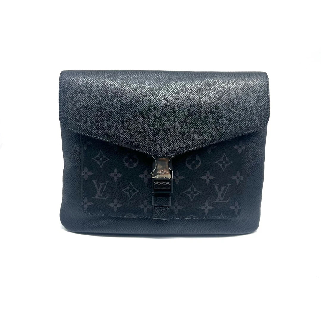 99新 LouisVuitton/路易威登 Outdoor黑色邮差信封包尺寸28/22