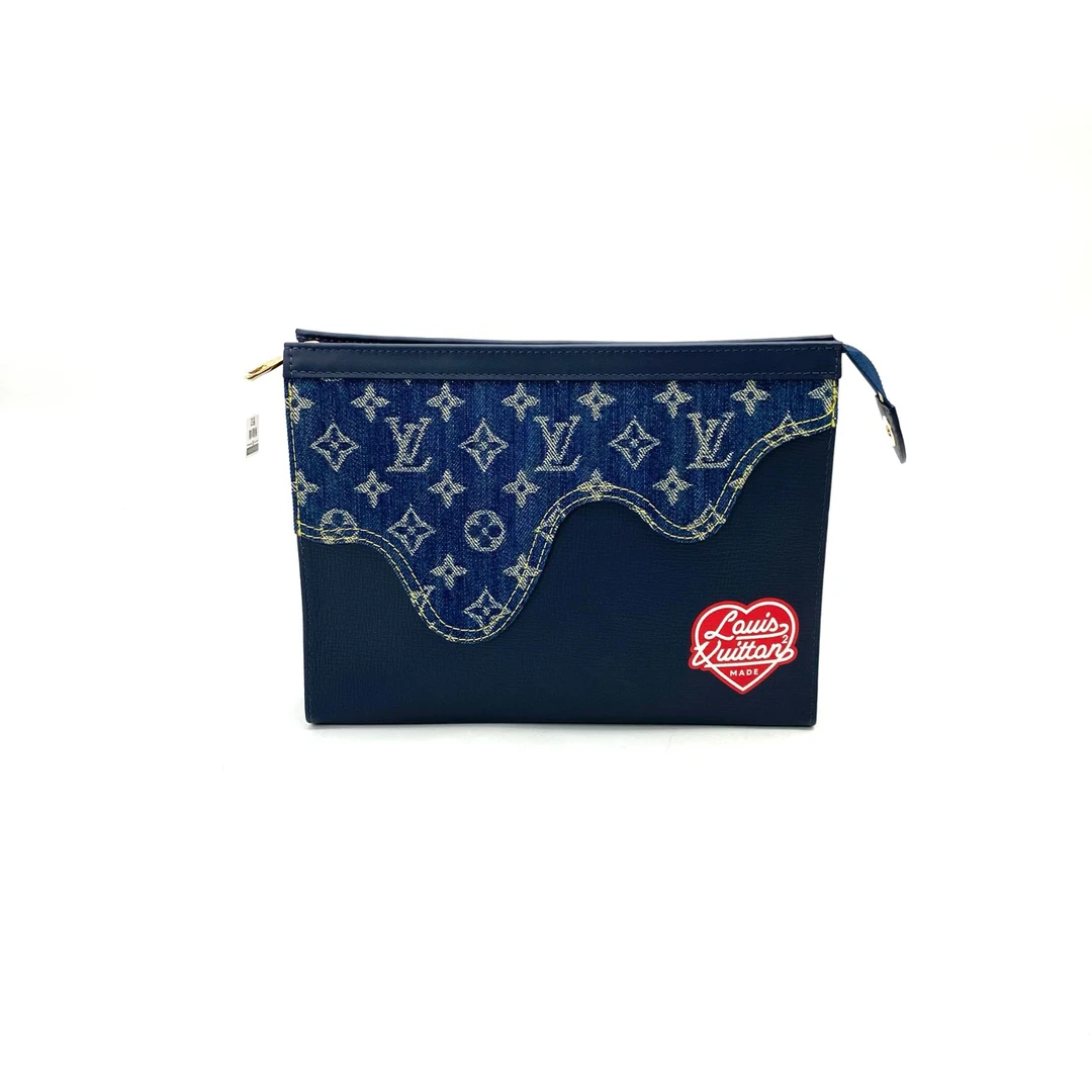 99新 LouisVuitton/路易威登 闲置限量款洗漱手拿包 尺寸27/21