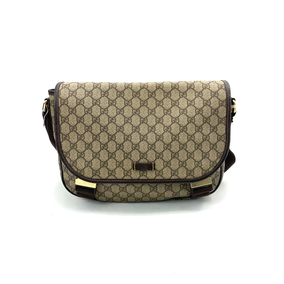 95新 GUCCI/古驰 经典老花双扣斜挎包 尺寸32/23