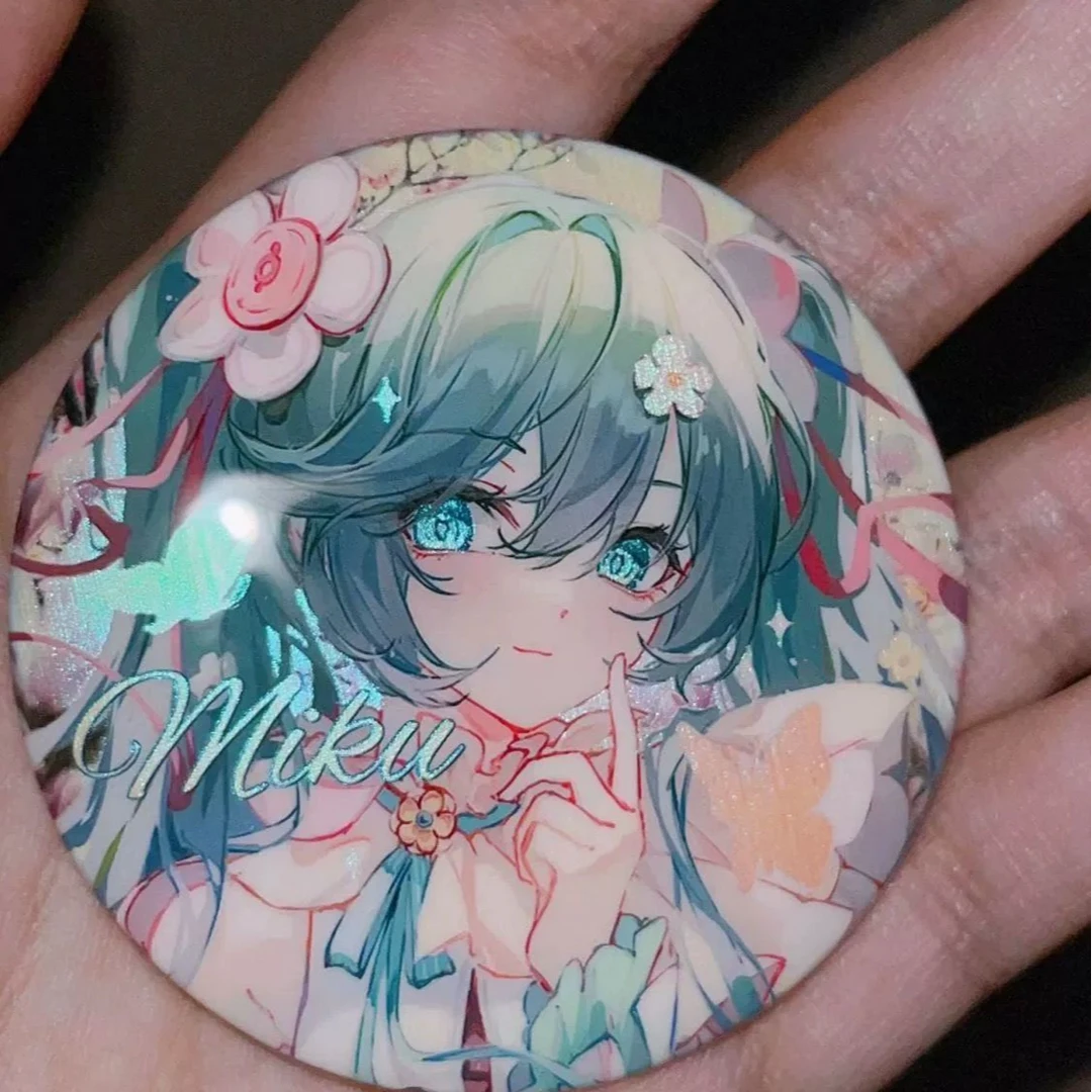 初音未来反光吧唧miku周边动漫卡通应援徽章学生背包挂饰胸针谷子