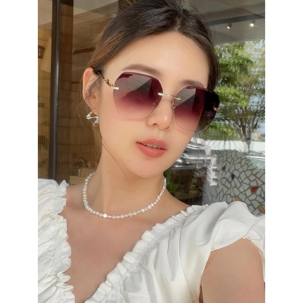 潮流新款无边框太阳眼镜女士圆脸显瘦防紫外线大框墨镜潮防晒开车