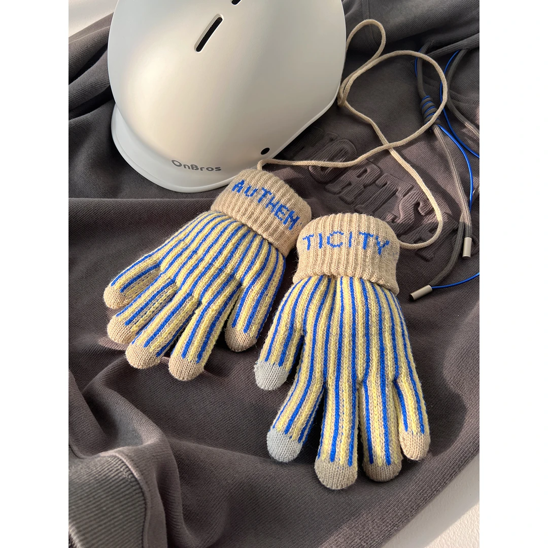 手套男女冬季中性ins博主种草加绒加厚挂绳复古毛线针织骑车酷