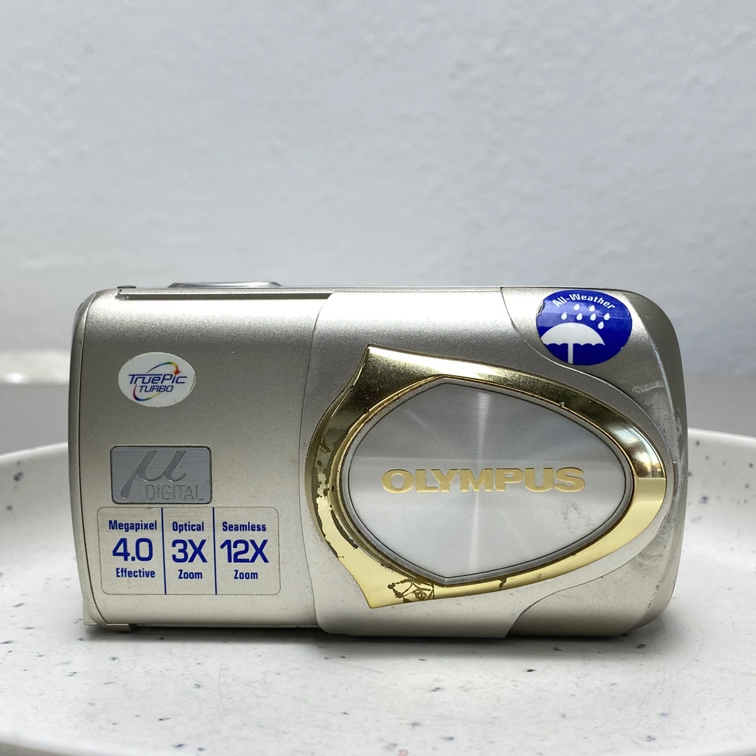 9新 Olympus/奥林巴斯 奥林巴斯u410 400万像素冷白复古数码ccd